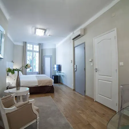 Hotel De France 3*